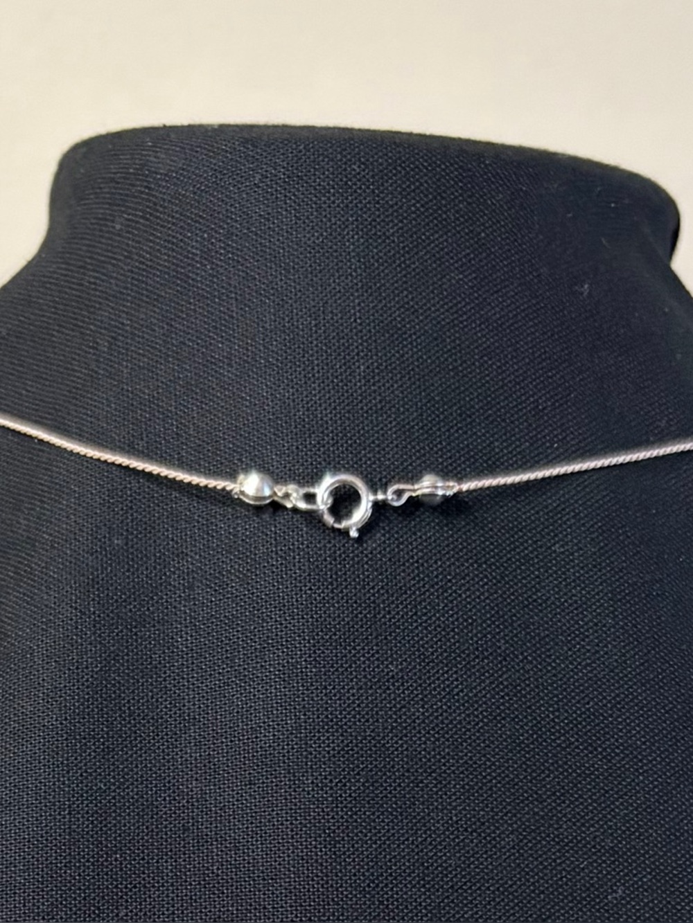 Freshwater pearl, crystal and sterling silver pink cord necklace. - Picture 6 of 12